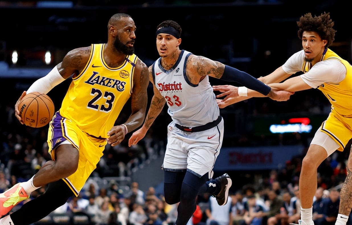 湖人大胜尼克斯，继续领跑