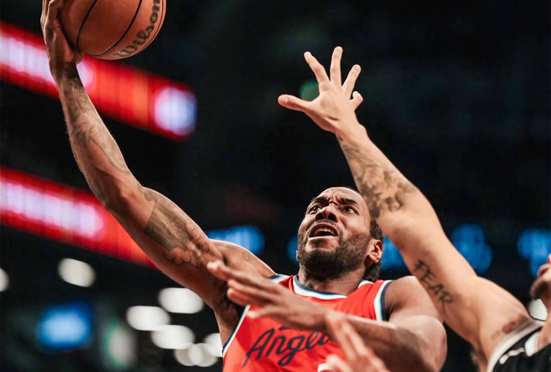 快船大比分取胜雷霆,莱昂纳德神奇表现惊艳球迷的简单介绍 快船大比分取胜雷霆,莱昂纳德神奇表现惊艳球迷的简单介绍