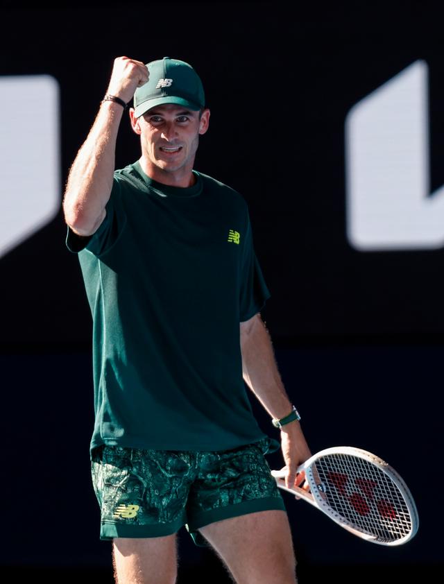 熊猫体育全站APP下载-澳大利亚网球队绝杀德国网球队，兹维列夫完成帽子戏法