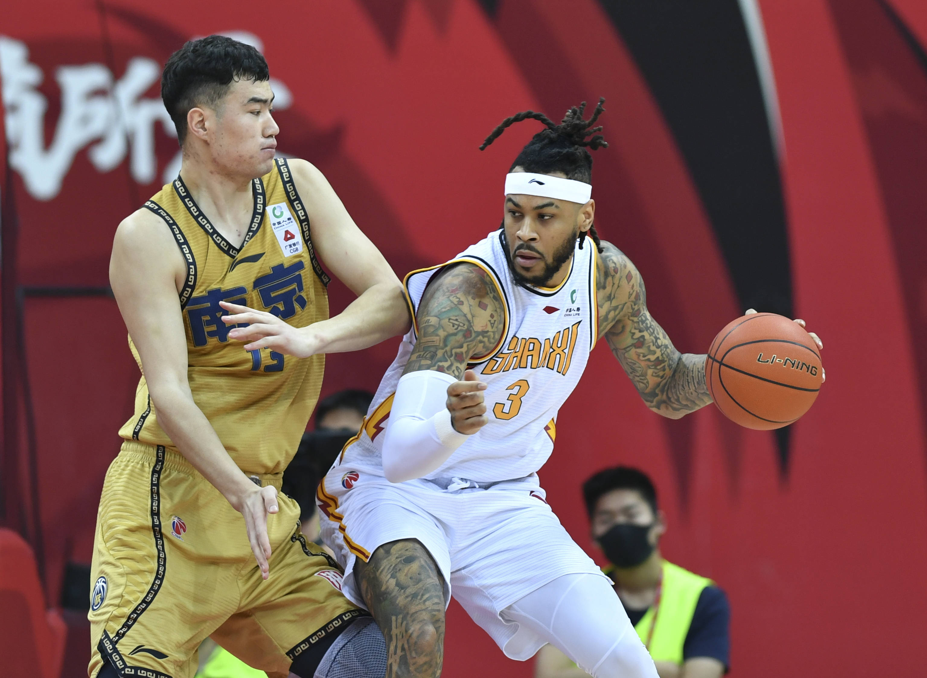 熊猫体育下载-加拿大男篮险胜西班牙男篮，莫兰特统治全场