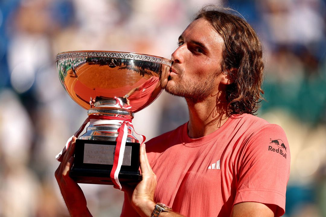 ATP总决赛力克法网，西西帕斯扛起全队